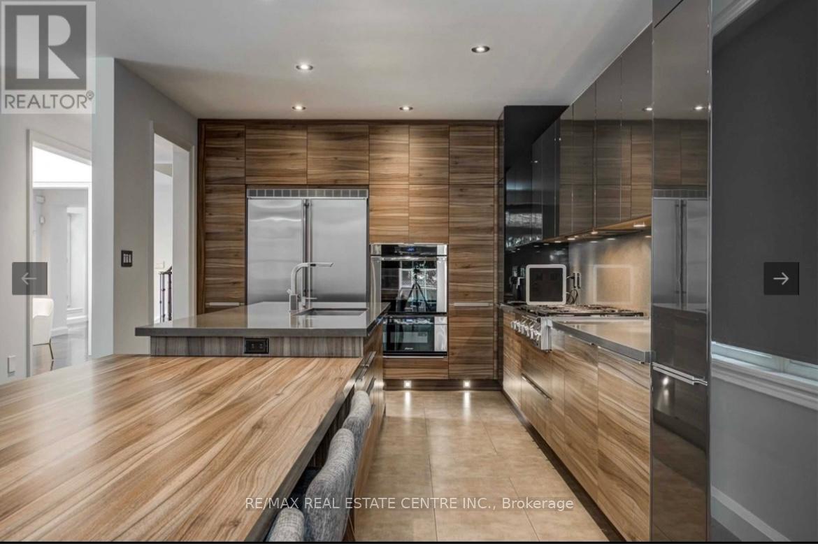 87 Great Lakes Boulevard, Oakville, Ontario  L6L 6V7 - Photo 12 - W12790942