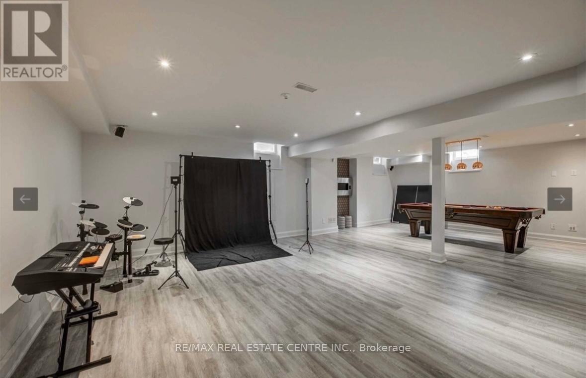 87 Great Lakes Boulevard, Oakville, Ontario  L6L 6V7 - Photo 19 - W12790942