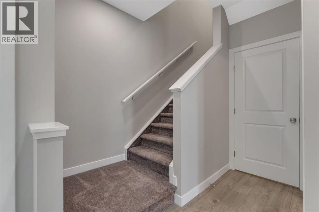 24 Corner Glen Green Ne, Calgary, Alberta  T3N 2P5 - Photo 4 - A2285996