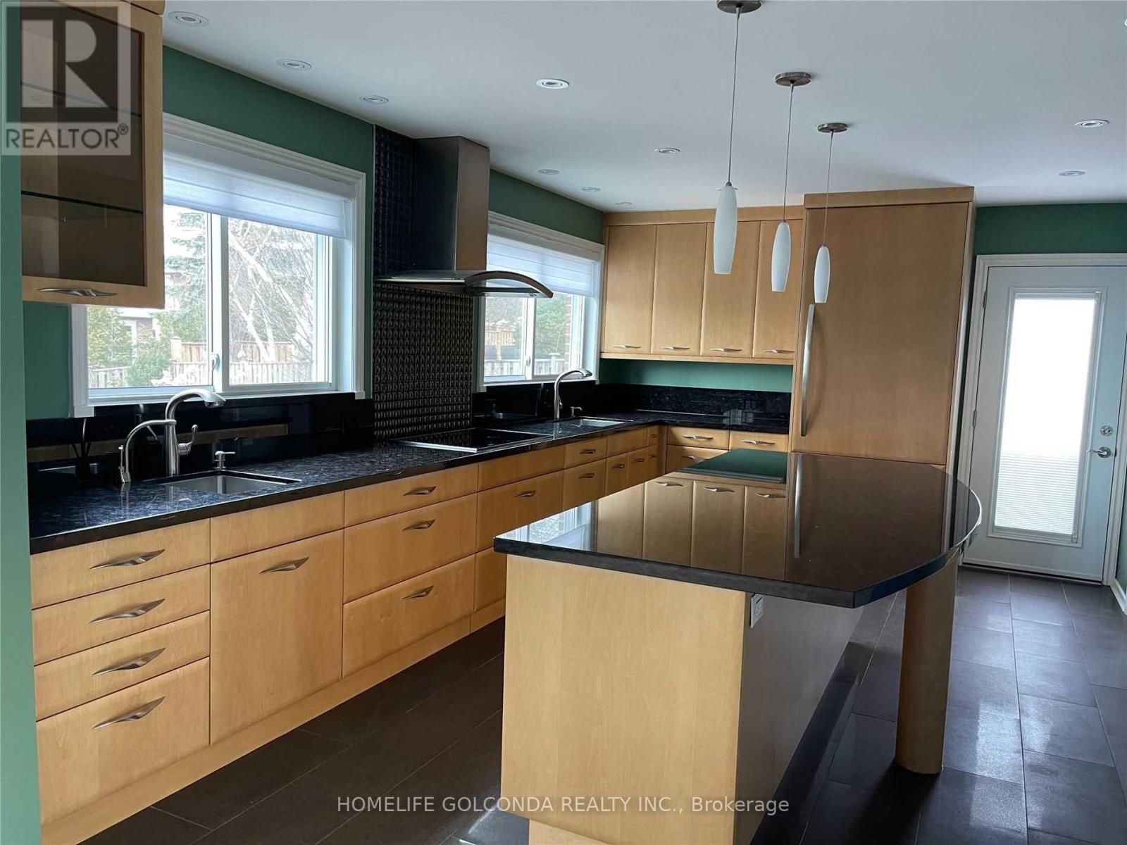 24 Meadowglade Crescent, Toronto, Ontario  M2J 1C7 - Photo 6 - C12790962