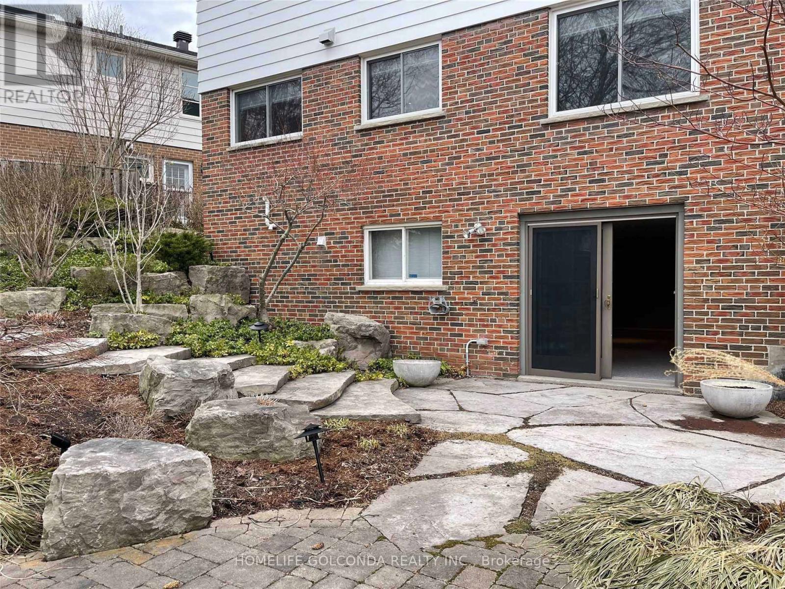 24 Meadowglade Crescent, Toronto, Ontario  M2J 1C7 - Photo 16 - C12790964