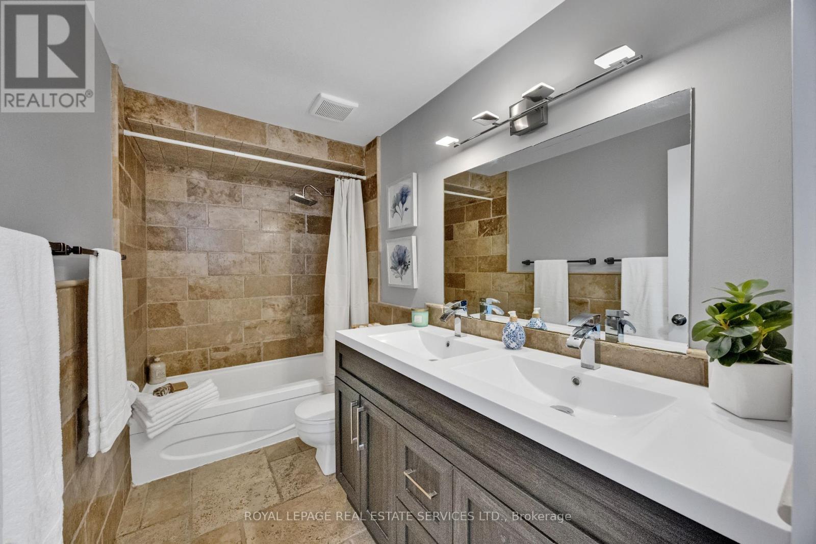 284 Rimmington Drive, Oakville, Ontario  L6H 3N5 - Photo 24 - W12790966