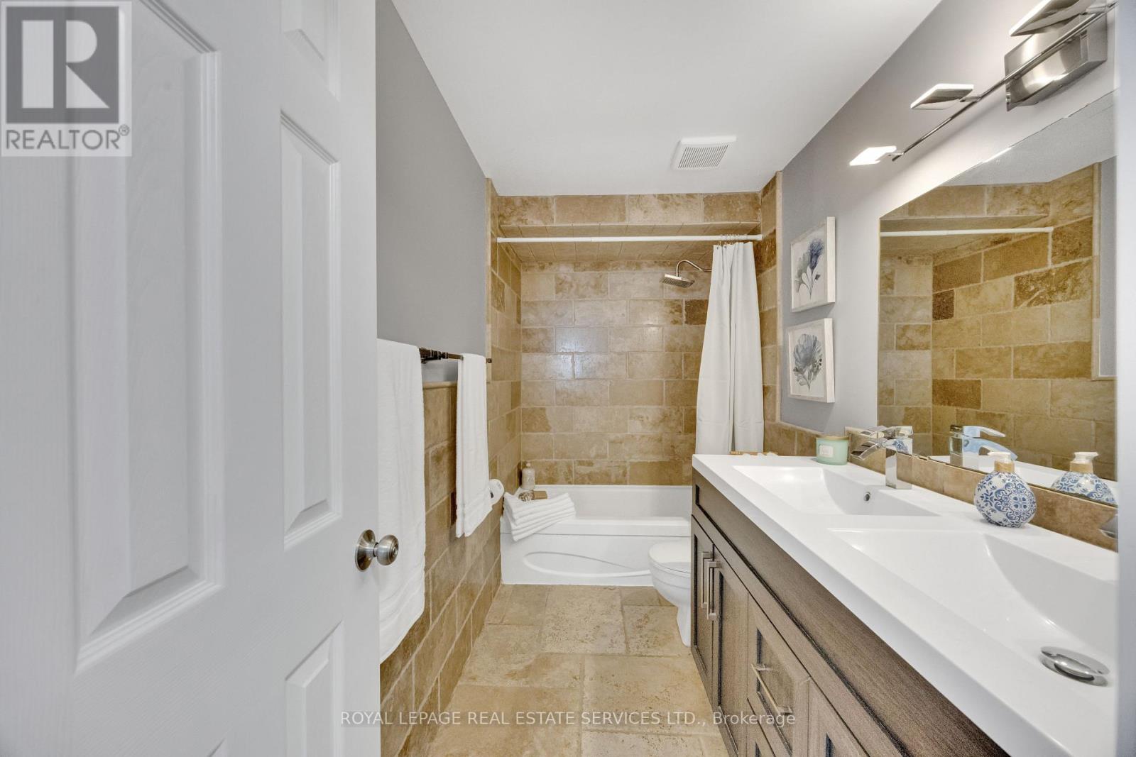 284 Rimmington Drive, Oakville, Ontario  L6H 3N5 - Photo 25 - W12790966