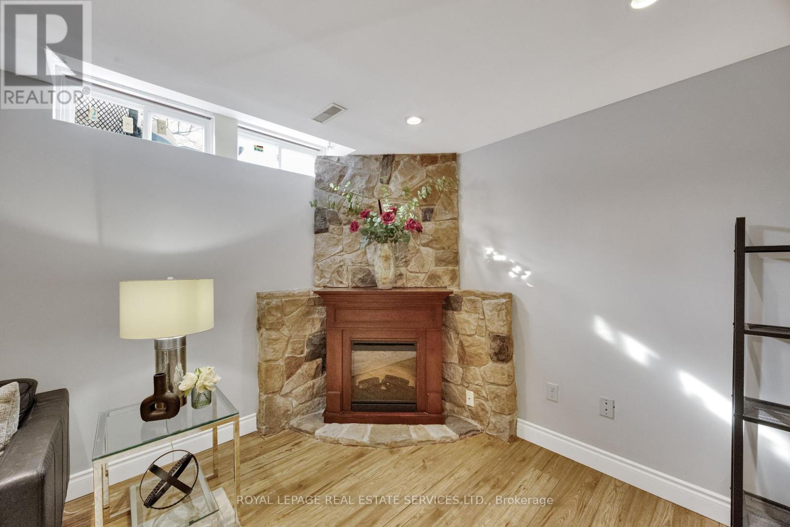 284 Rimmington Drive, Oakville, Ontario  L6H 3N5 - Photo 33 - W12790966