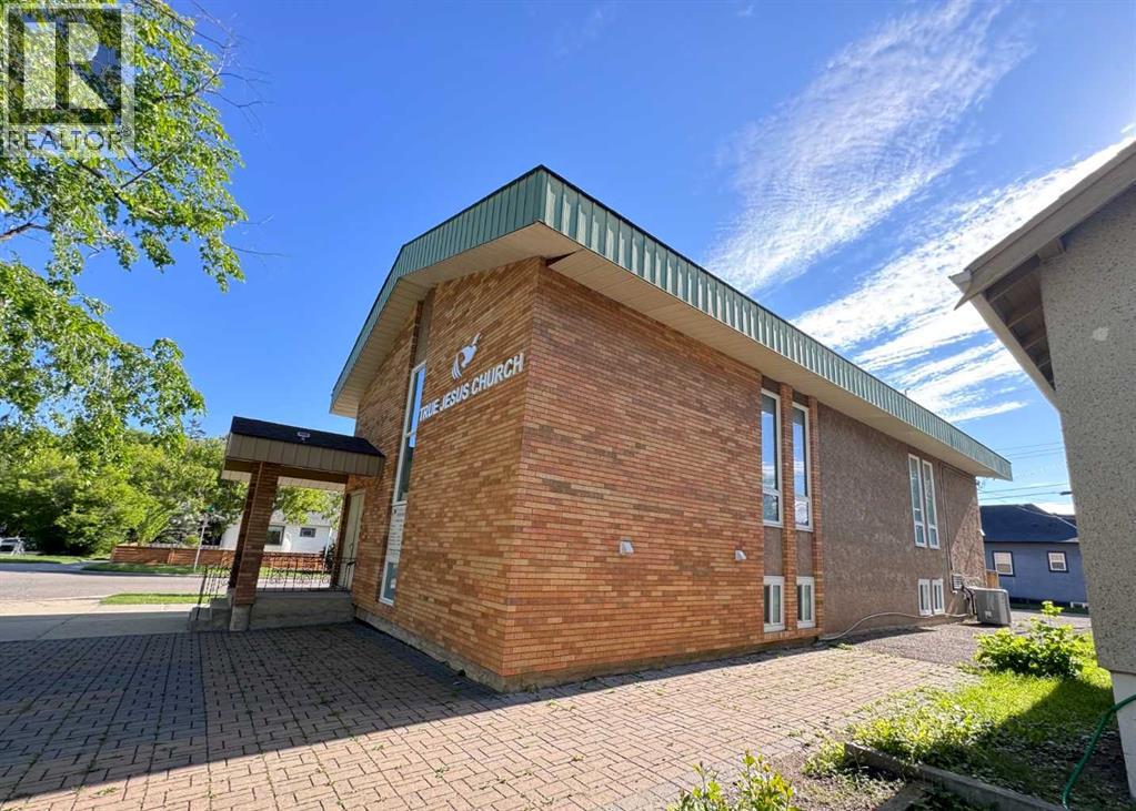 232 8a Street Ne, Calgary, Alberta  T2E 4J1 - Photo 5 - A2269236