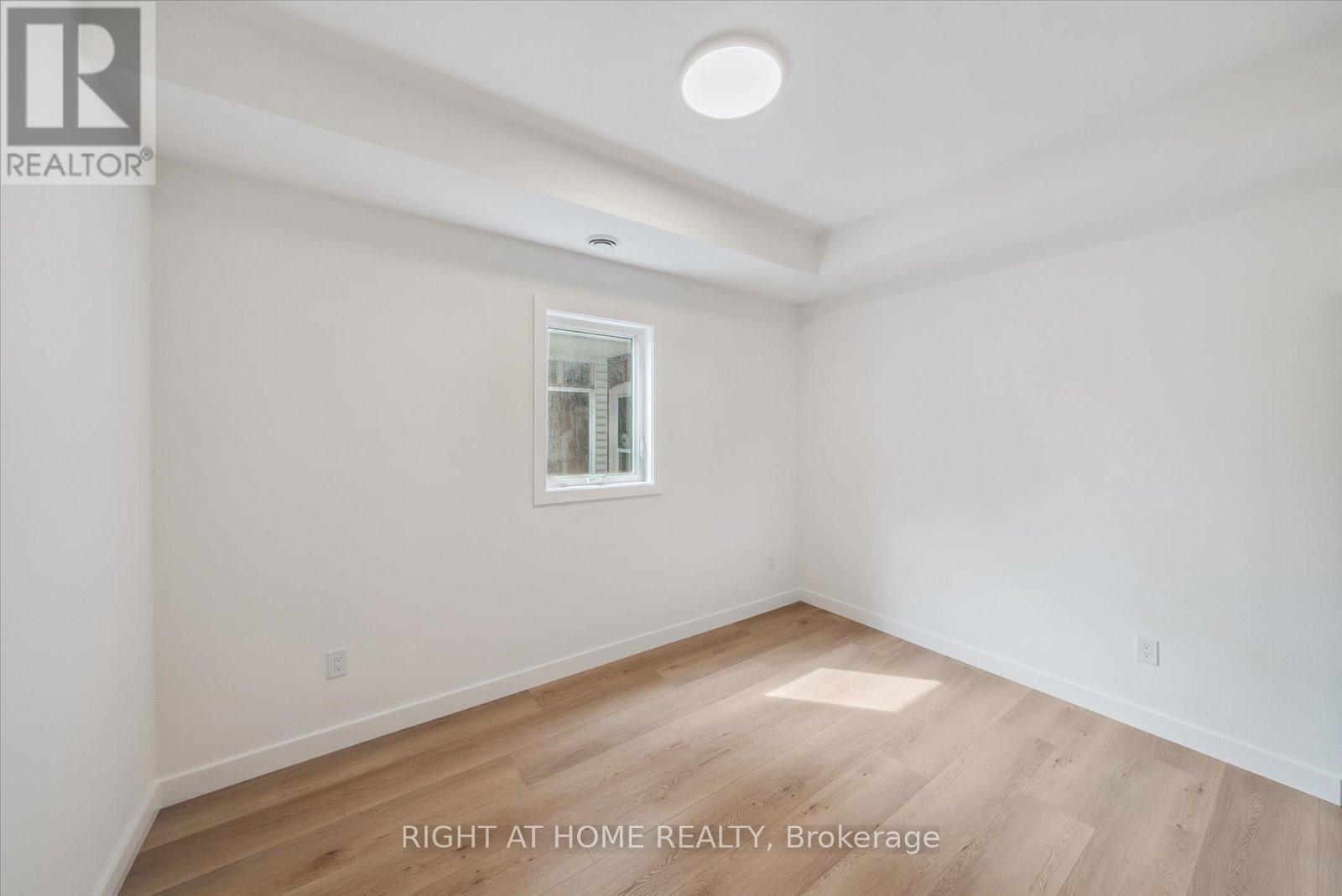 5 - 125 Kendal Ave Avenue, Toronto, Ontario  M5R 1L8 - Photo 9 - C12790994