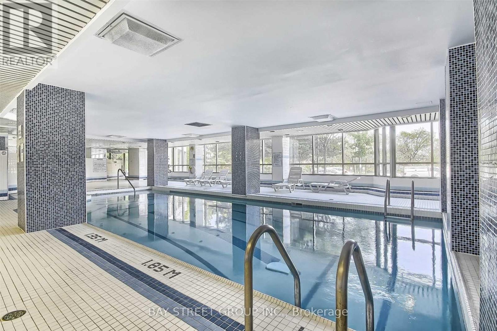 1903 Primary Bedroom - 400 Webb Drive, Mississauga, Ontario  L5B 3Z7 - Photo 10 - W12790986