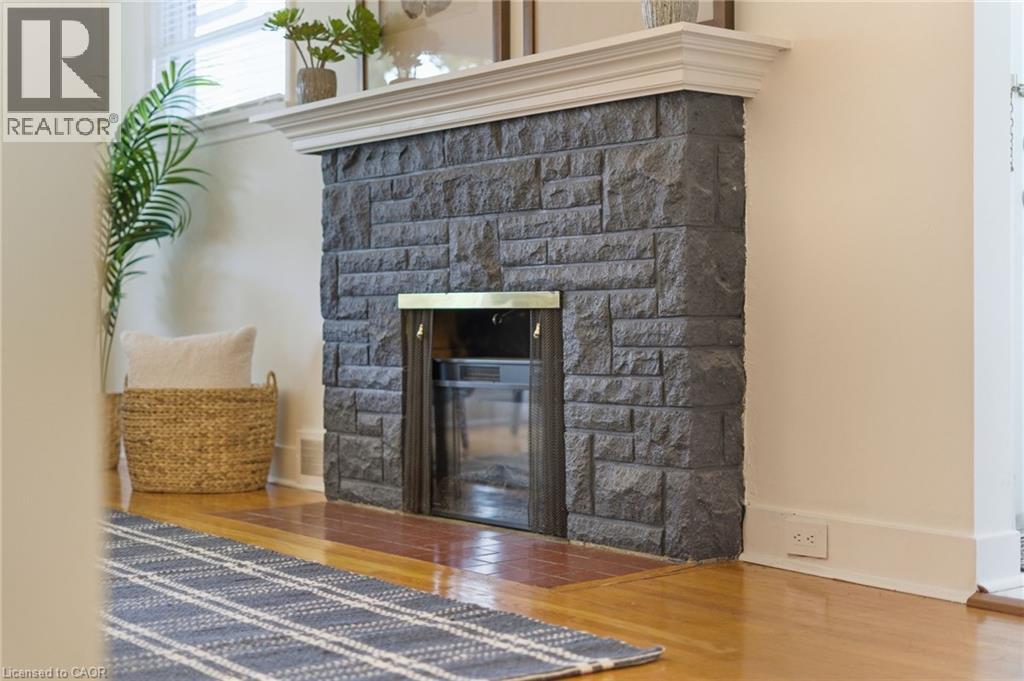 53 Livingston Avenue, Grimsby, Ontario  L3M 1L3 - Photo 8 - 40799545