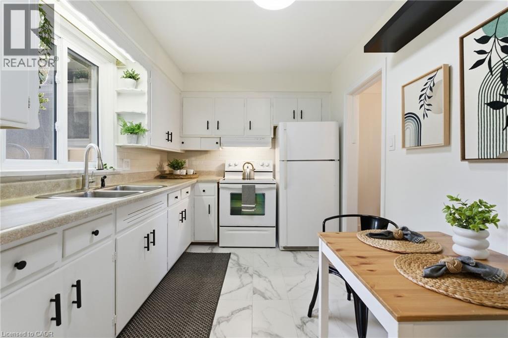 53 Livingston Avenue, Grimsby, Ontario  L3M 1L3 - Photo 14 - 40799545