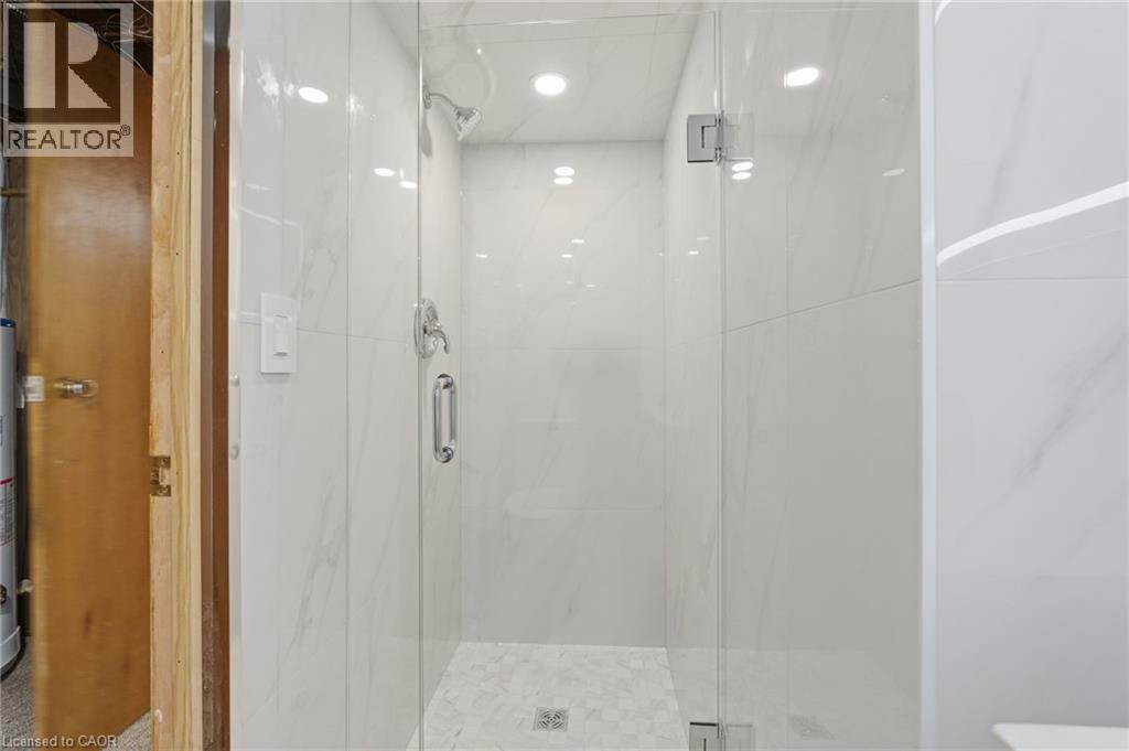 53 Livingston Avenue, Grimsby, Ontario  L3M 1L3 - Photo 26 - 40799545