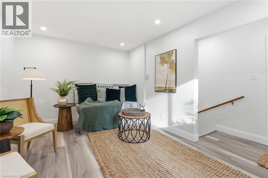 53 Livingston Avenue, Grimsby, Ontario  L3M 1L3 - Photo 32 - 40799570