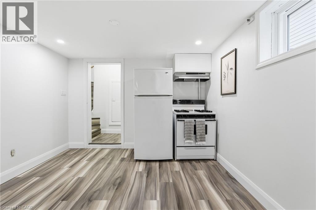 53 Livingston Avenue, Grimsby, Ontario  L3M 1L3 - Photo 35 - 40799570