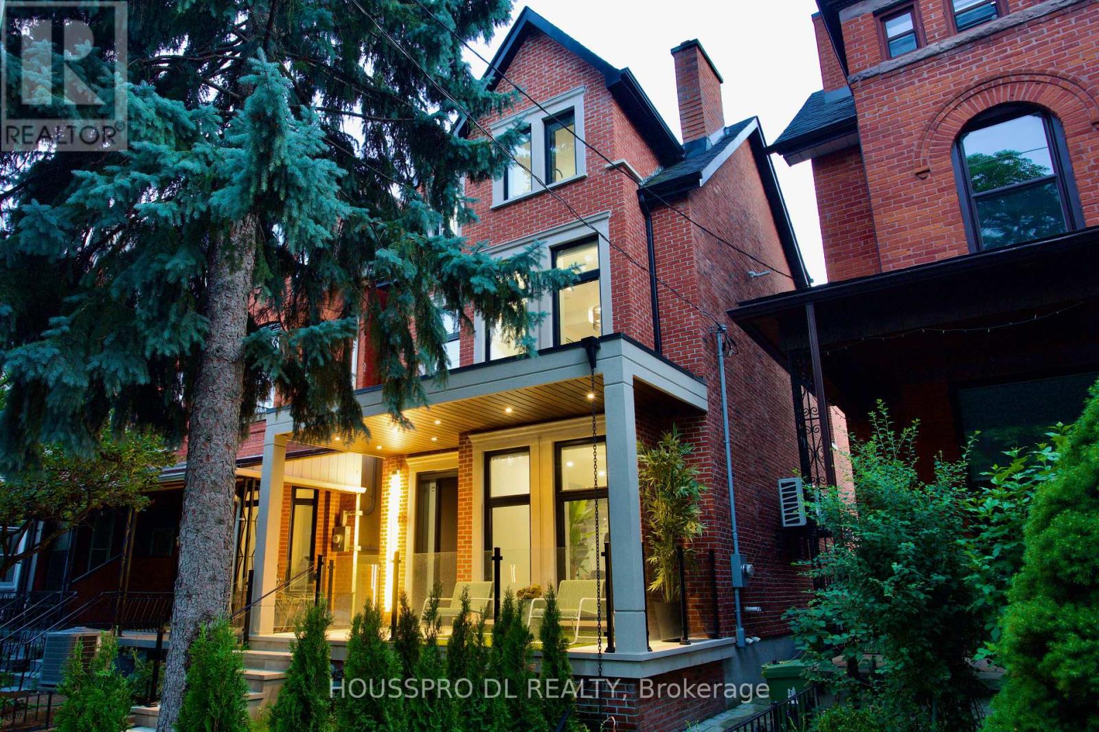 82 MAJOR STREET, Toronto, Ontario