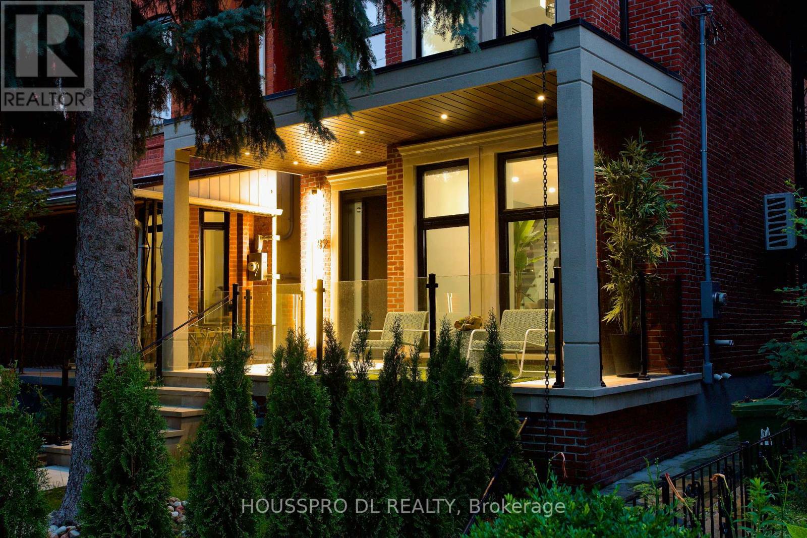 82 Major Street, Toronto, Ontario  M5S 2L1 - Photo 2 - C12791012