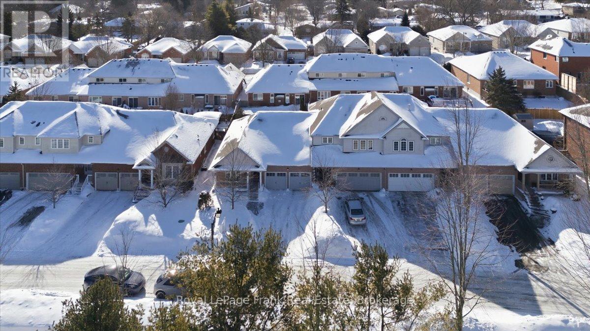 25 Apple Tree Crescent, Uxbridge, Ontario  L9P 2A7 - Photo 3 - N12791002