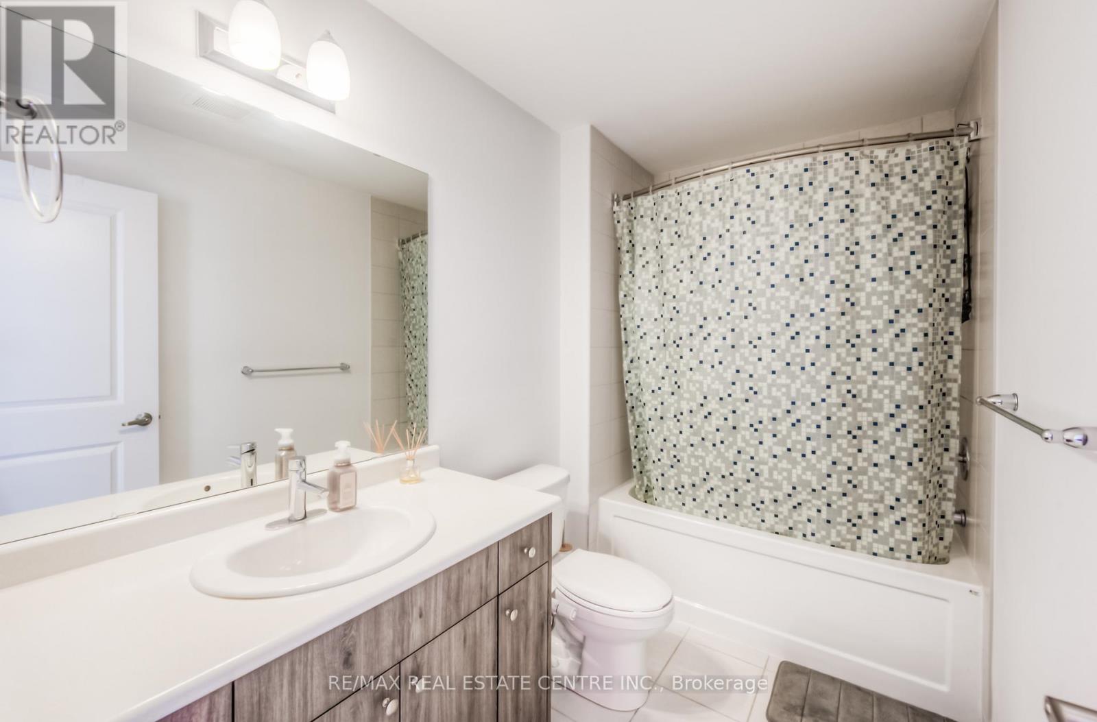 19 Baker Lane, Brant, Ontario  N3L 0K3 - Photo 6 - X12790998