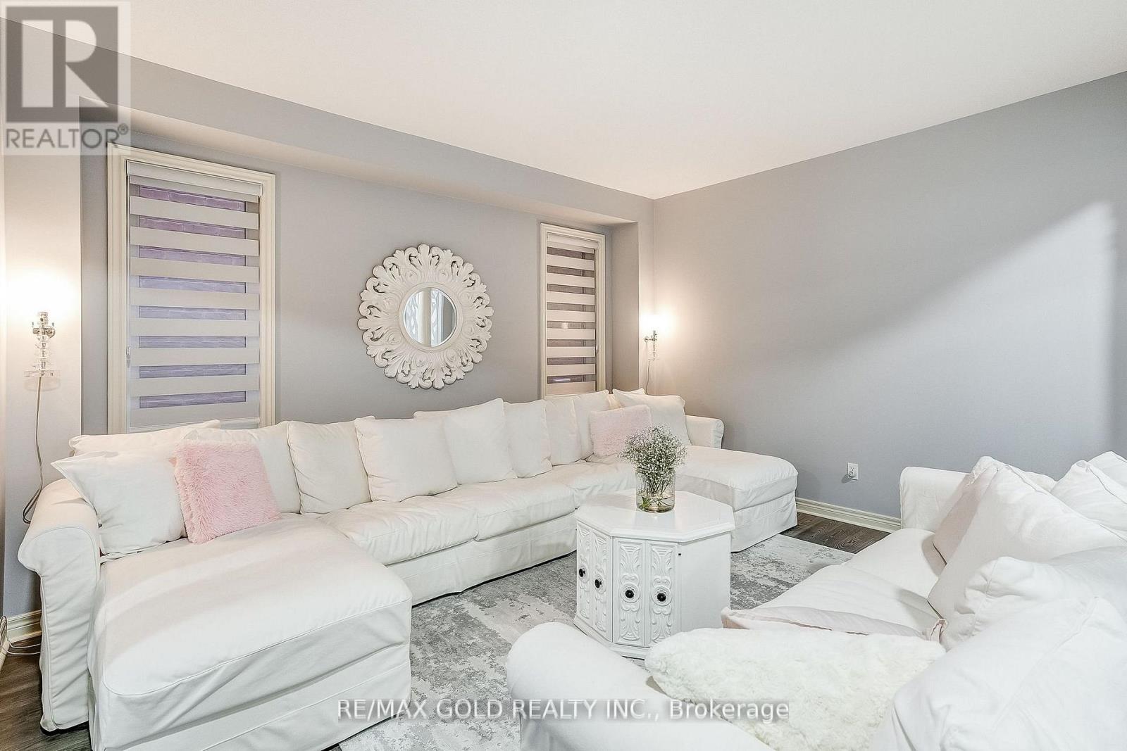 552 Bessborough Drive, Milton, Ontario  L9T 8P5 - Photo 7 - W12791018