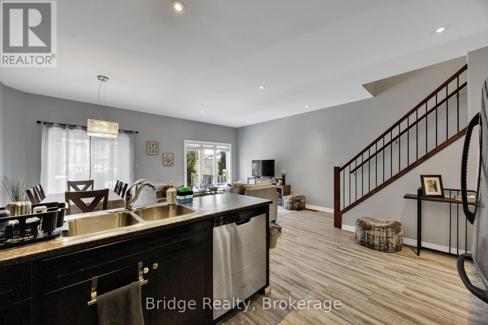 10 - 1016 Oakcrossing Gate, London North, Ontario  N6G 0H1 - Photo 16 - X12791038