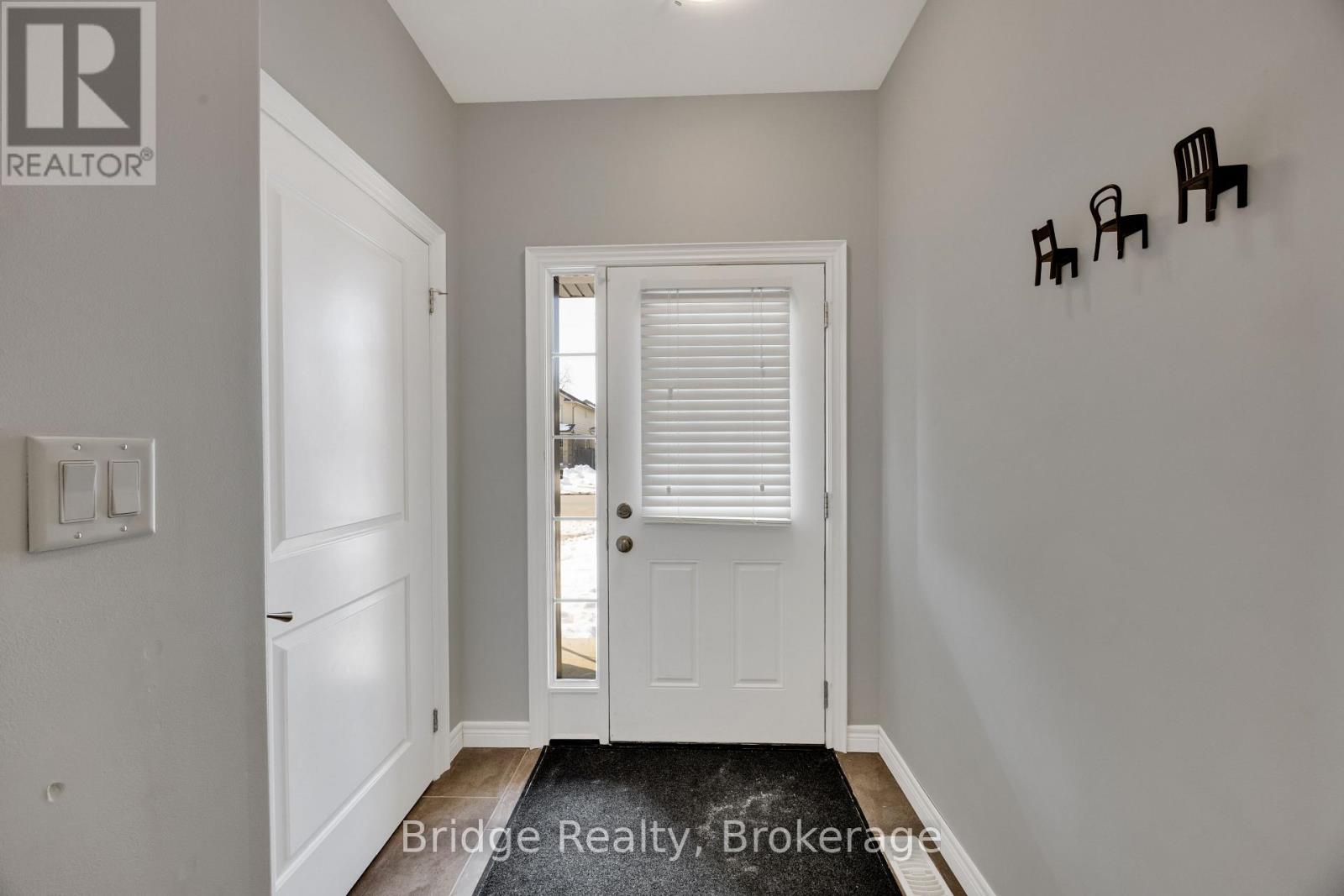 10 - 1016 Oakcrossing Gate, London North, Ontario  N6G 0H1 - Photo 6 - X12791038