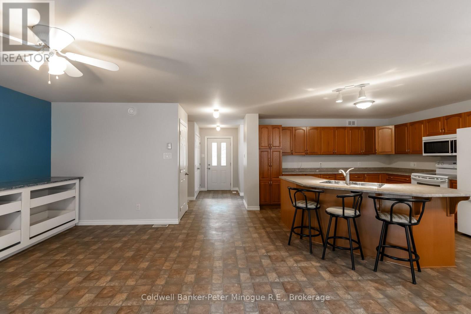 567 Sunset Cove Road, Callander, Ontario  P0H 1H0 - Photo 9 - X12593256