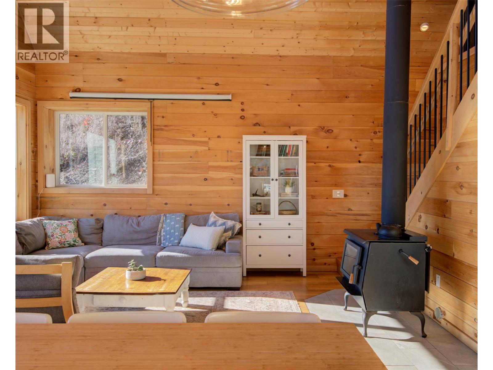 730 Six Mile Creek Road, Vernon, British Columbia  V1H 2H1 - Photo 17 - 10375787