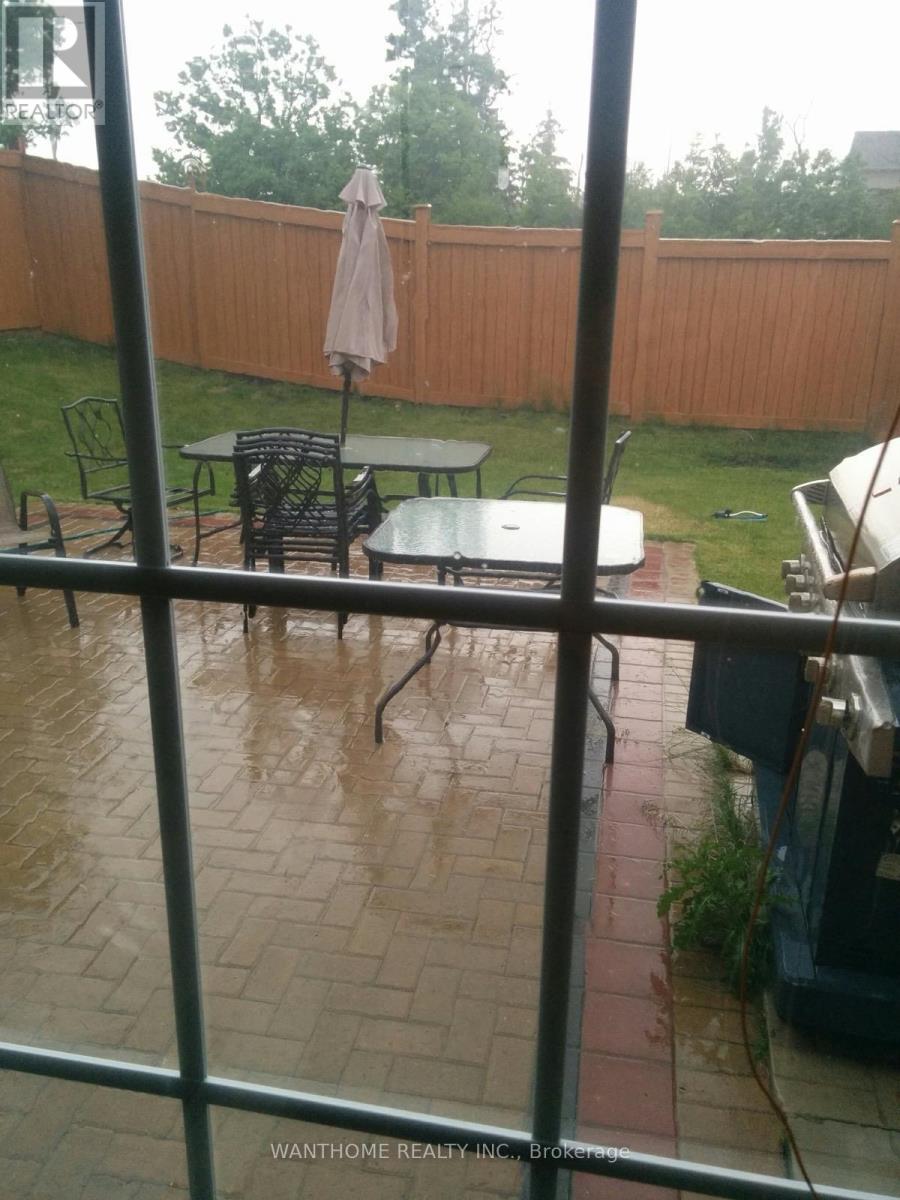 3995 Janice Drive, Mississauga, Ontario  L5M 7Y5 - Photo 15 - W12693930