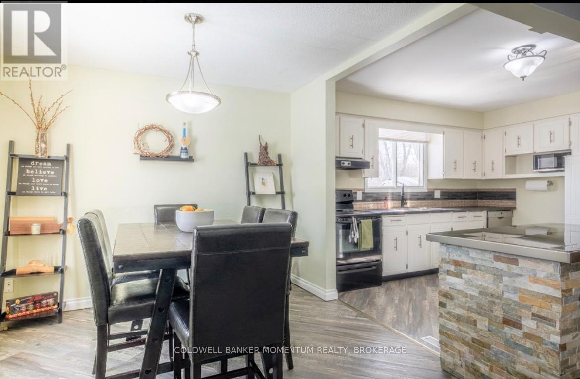 1145 Pettit Road, Fort Erie, Ontario  L2A 5A2 - Photo 3 - X12791042