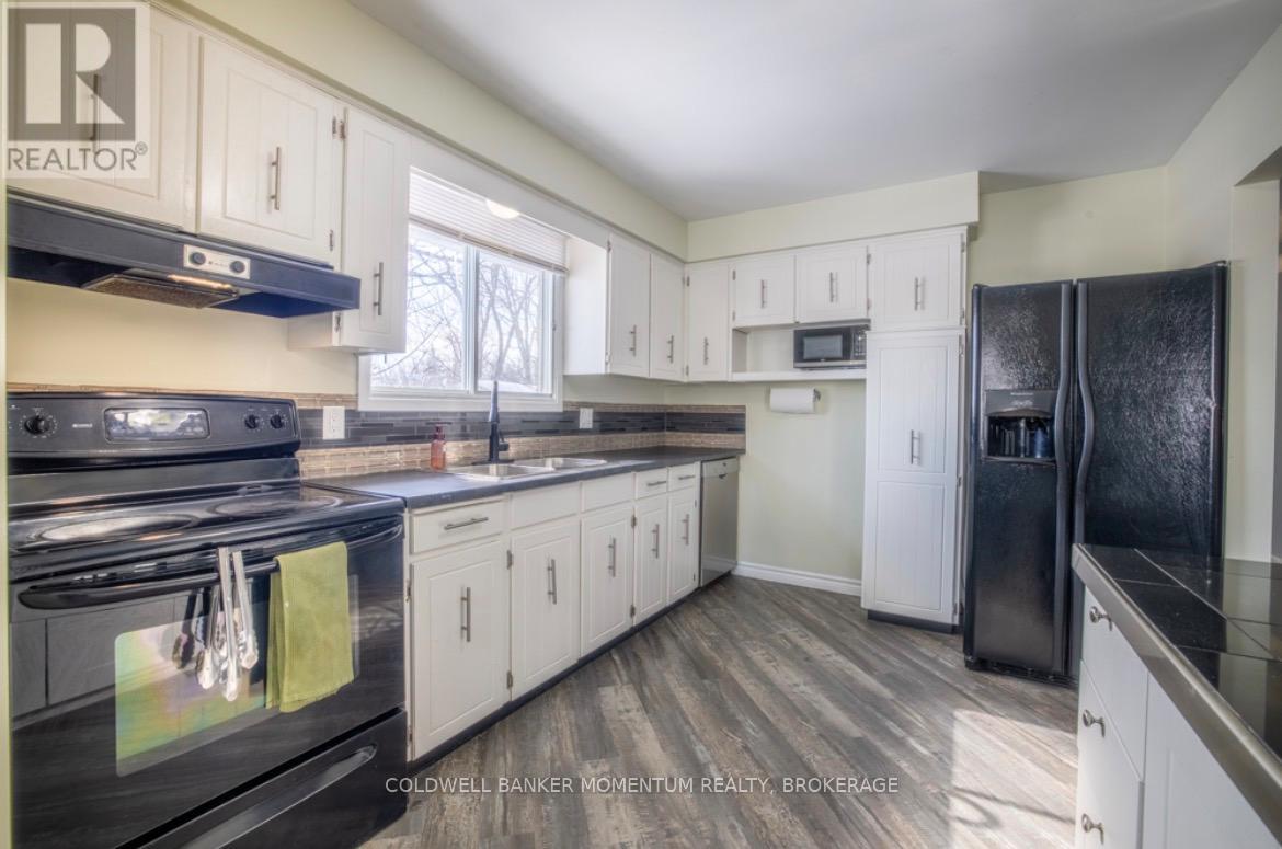 1145 Pettit Road, Fort Erie, Ontario  L2A 5A2 - Photo 8 - X12791042