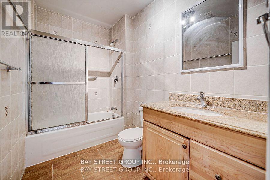 641a Dupont Street, Toronto, Ontario  M6G 1Z4 - Photo 7 - C12791046