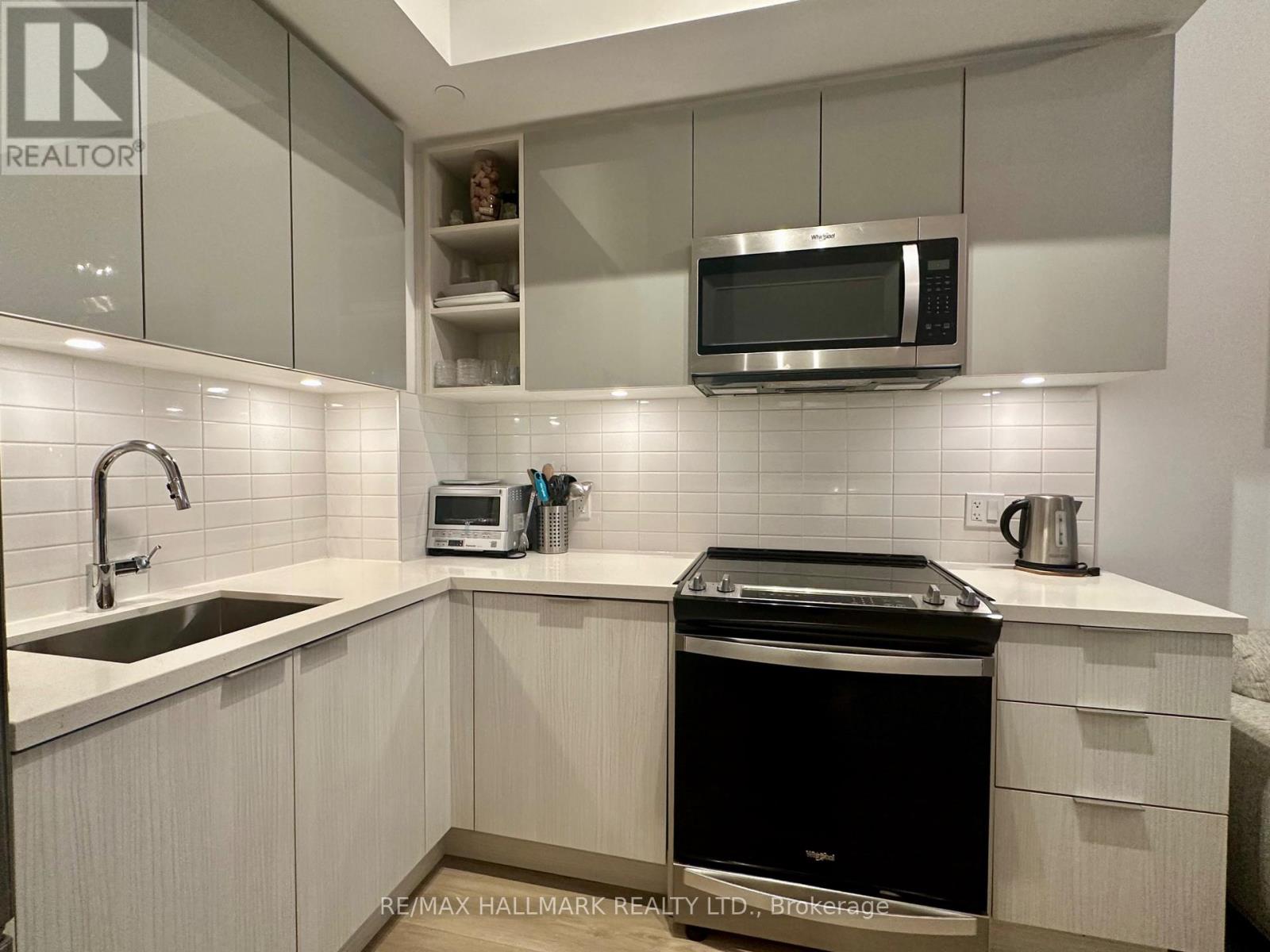 214 - 50 Dunfield Avenue, Toronto, Ontario  M4S 0E4 - Photo 3 - C12791092