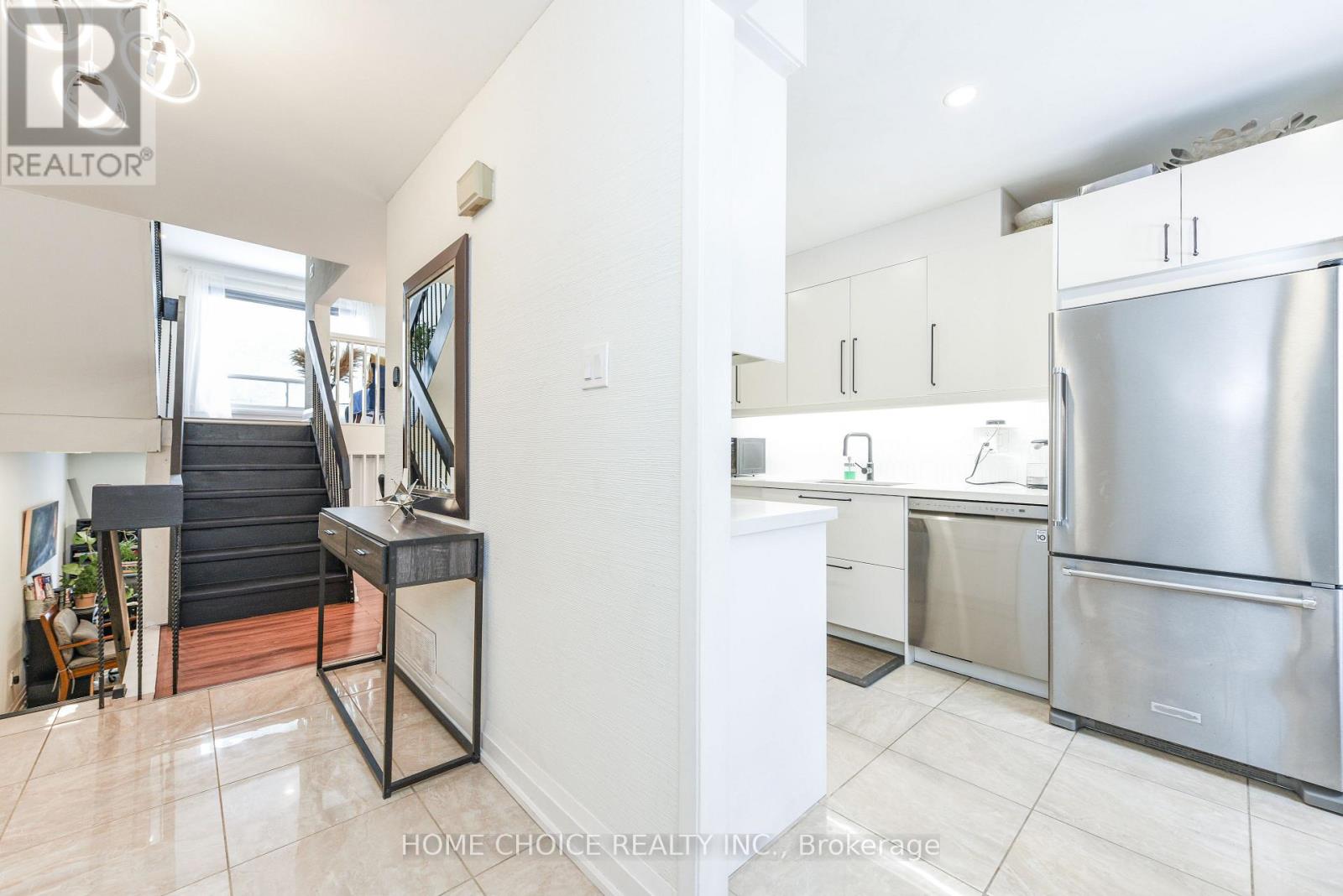 53 - 10 Rodda Boulevard N, Toronto, Ontario M1E 2Z6 - Photo 5 - E12791036