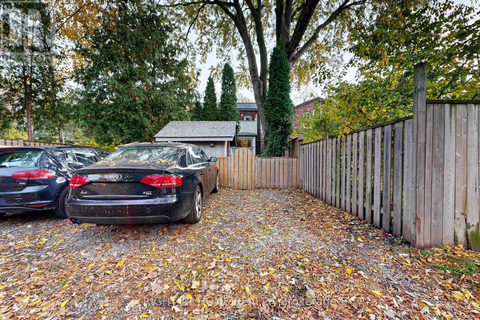 Main - 28 Pearson Avenue, Toronto, Ontario  M6R 1G1 - Photo 33 - W12791094