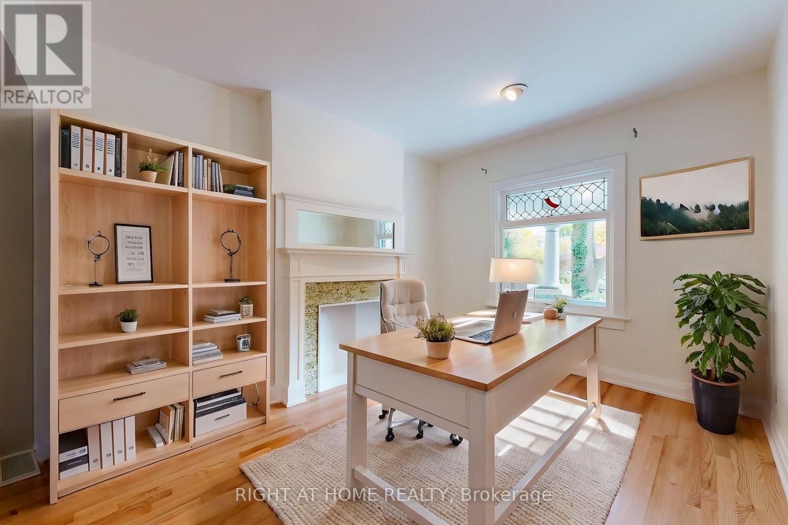 Main - 28 Pearson Avenue, Toronto, Ontario  M6R 1G1 - Photo 6 - W12791094