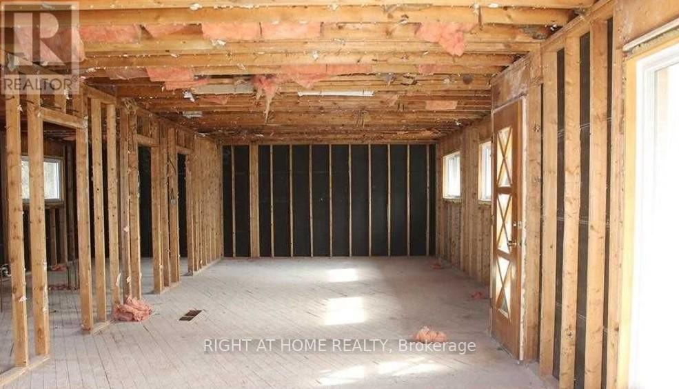 50 East Crest, Hamilton, Ontario  L9G 2P2 - Photo 4 - X12791086