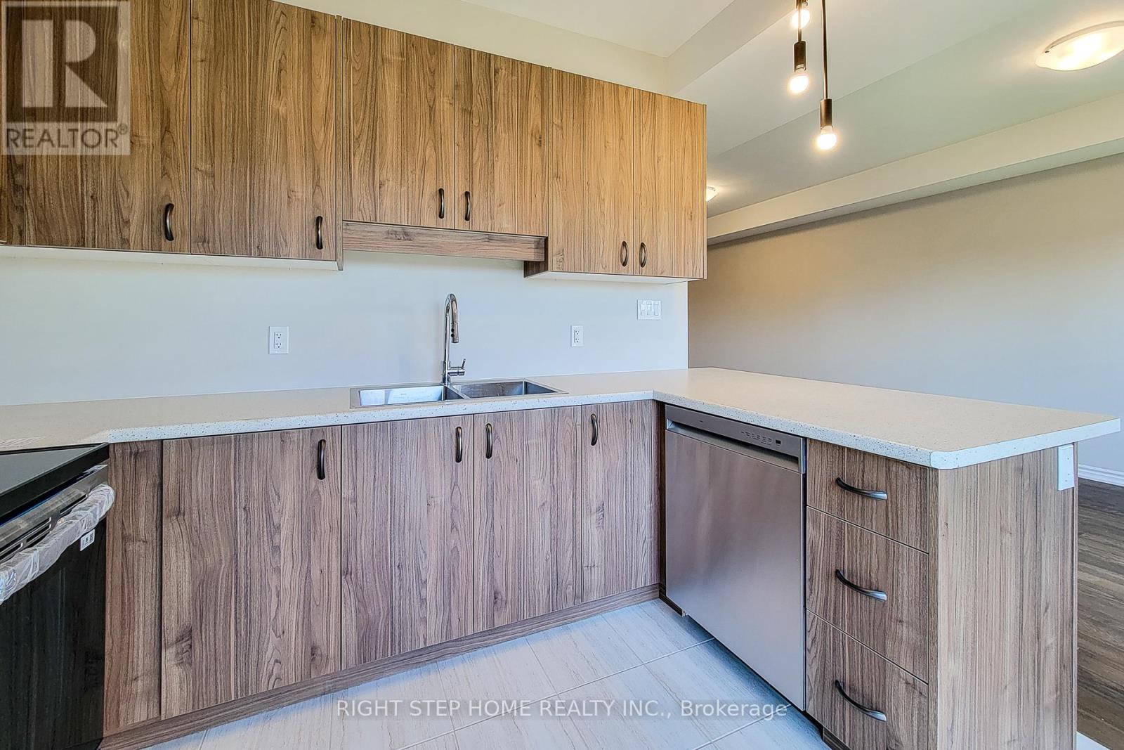 9 Mann Trail N, Welland, Ontario  L3C 0K2 - Photo 13 - X12791090