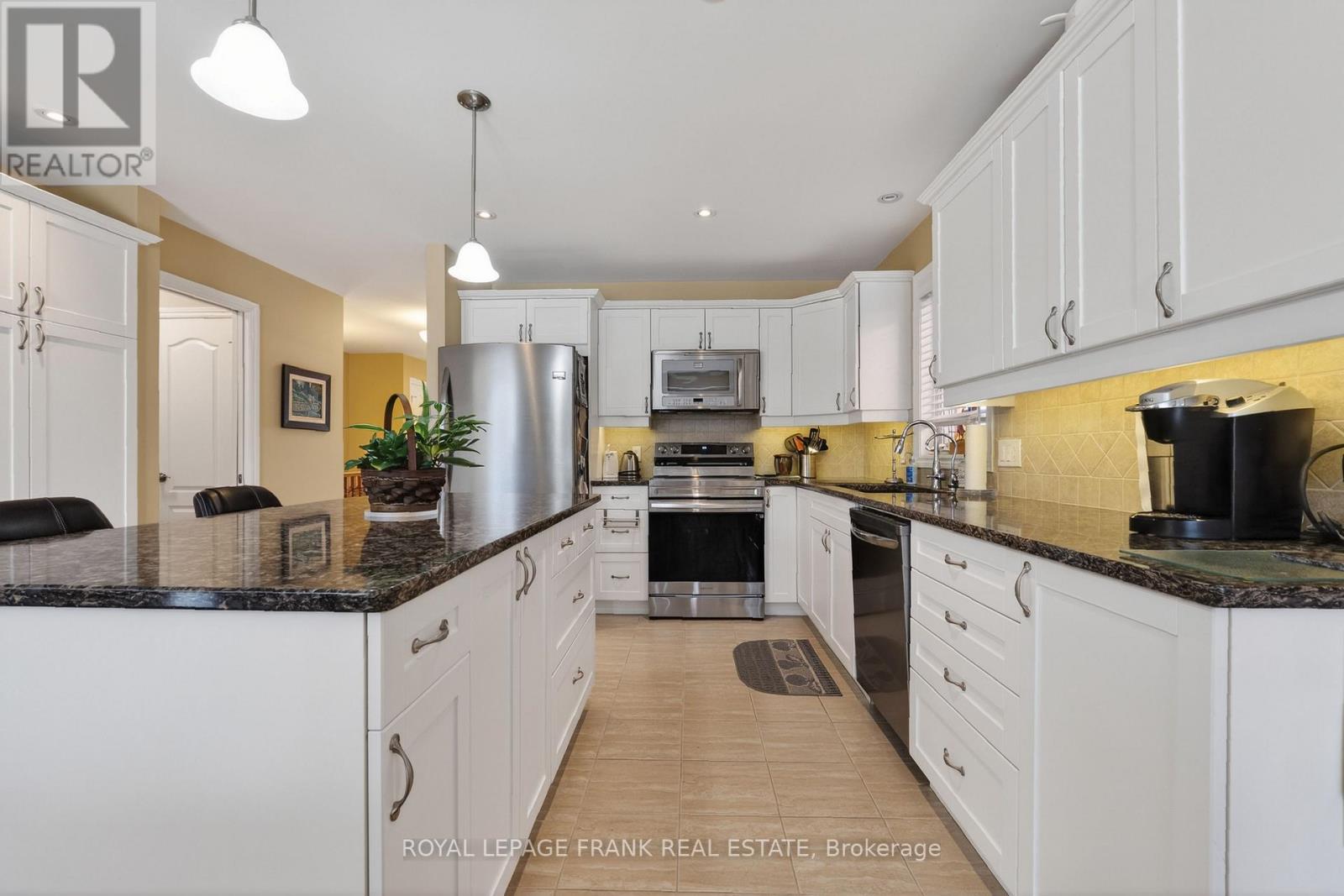 9 Green Arbour Way, Kawartha Lakes, Ontario  K9V 0E7 - Photo 6 - X12760488