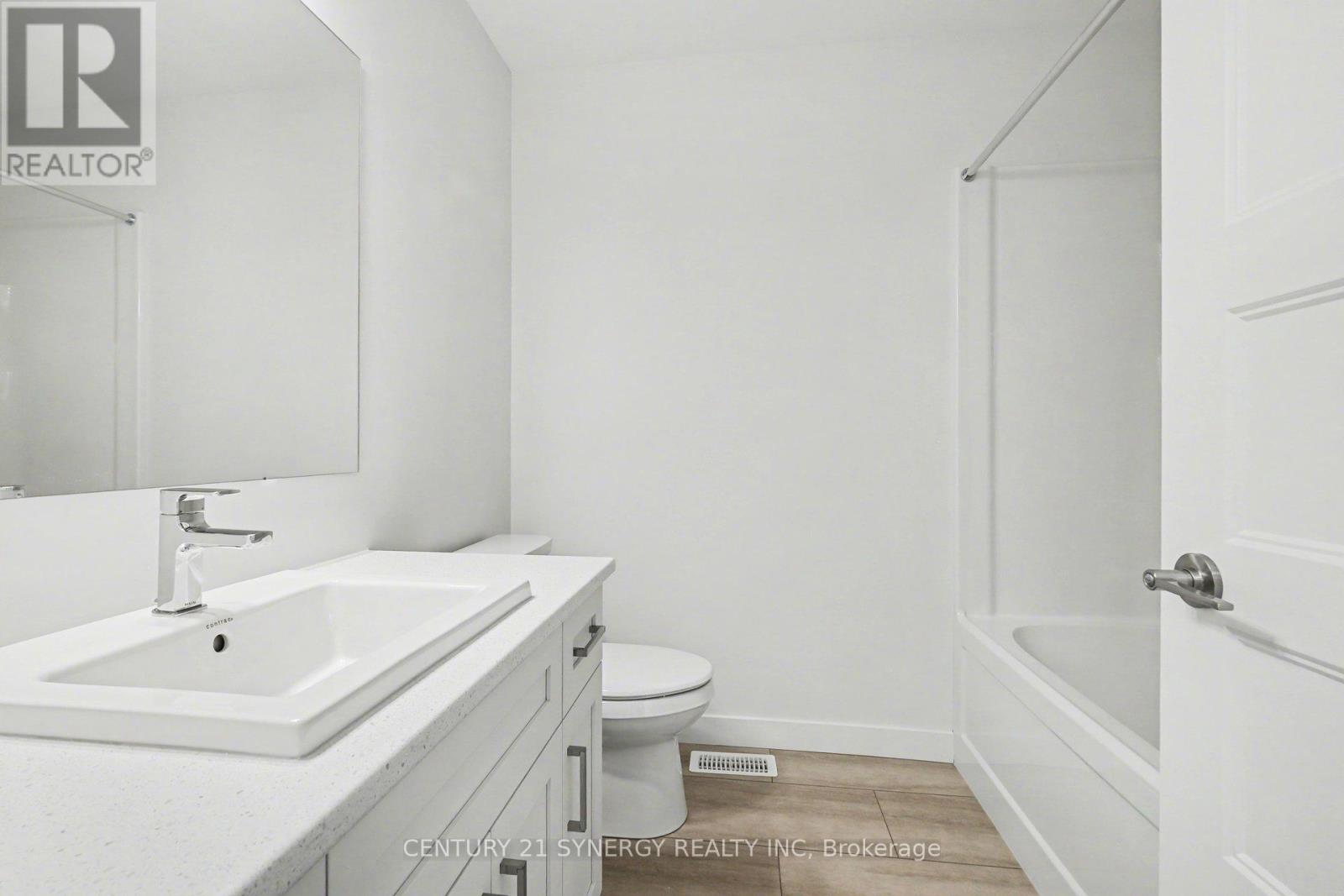 21 Helen Street, North Stormont, Ontario  K0A 1R0 - Photo 23 - X12460597