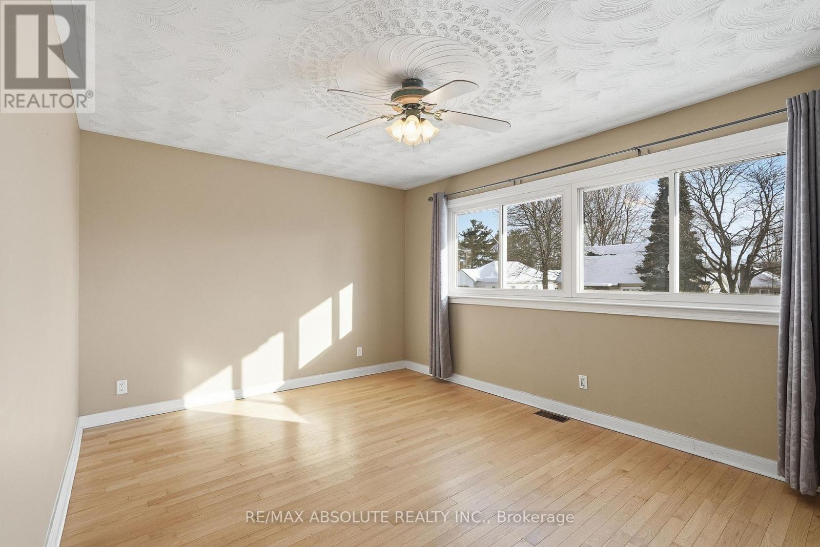 408-410 Allen Boulevard, Ottawa, Ontario  K1L 7B5 - Photo 18 - X12791108