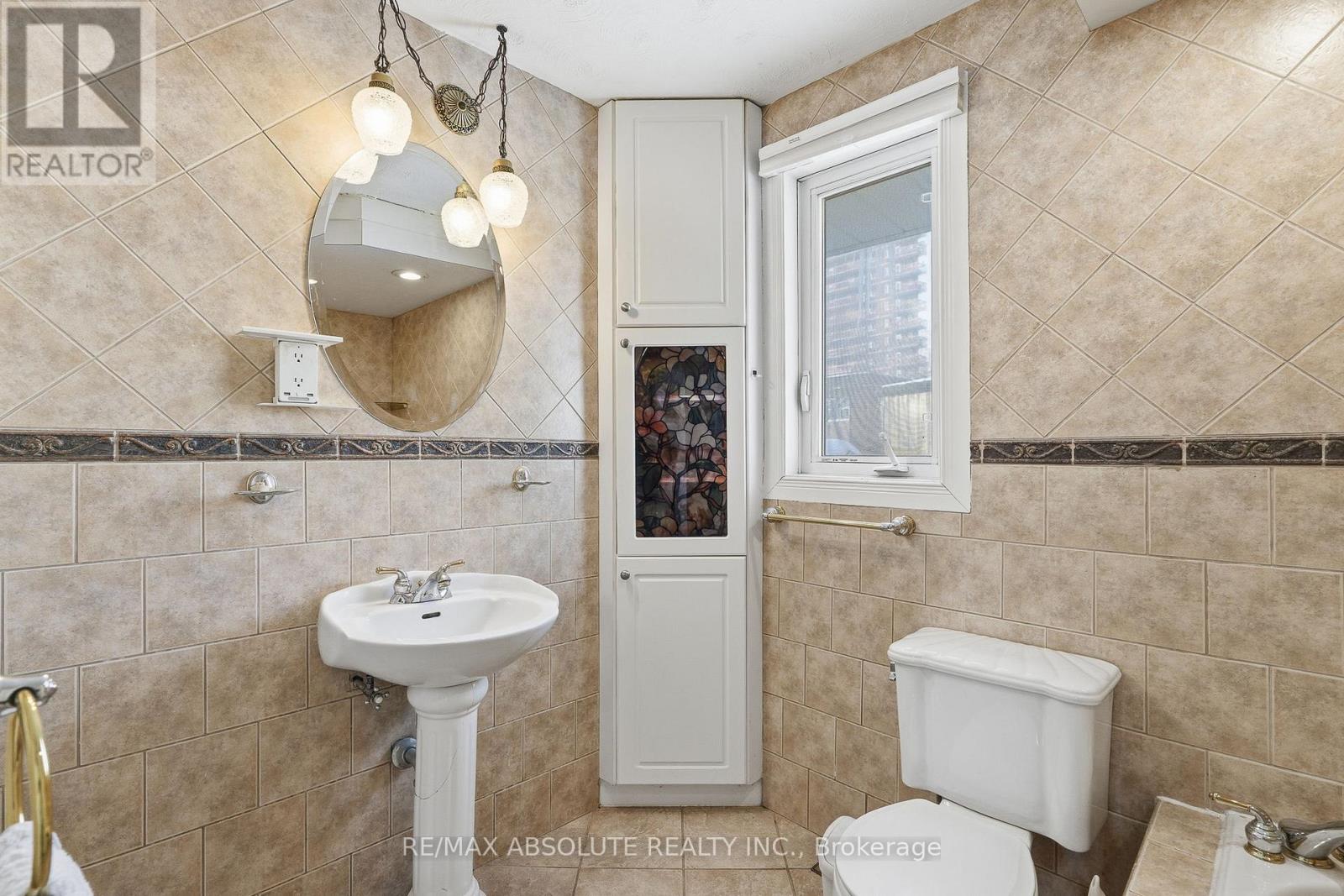 408-410 Allen Boulevard, Ottawa, Ontario  K1L 7B5 - Photo 22 - X12791108