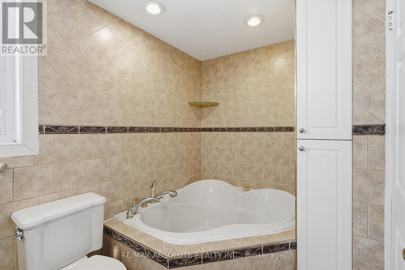 408-410 Allen Boulevard, Ottawa, Ontario  K1L 7B5 - Photo 23 - X12791108