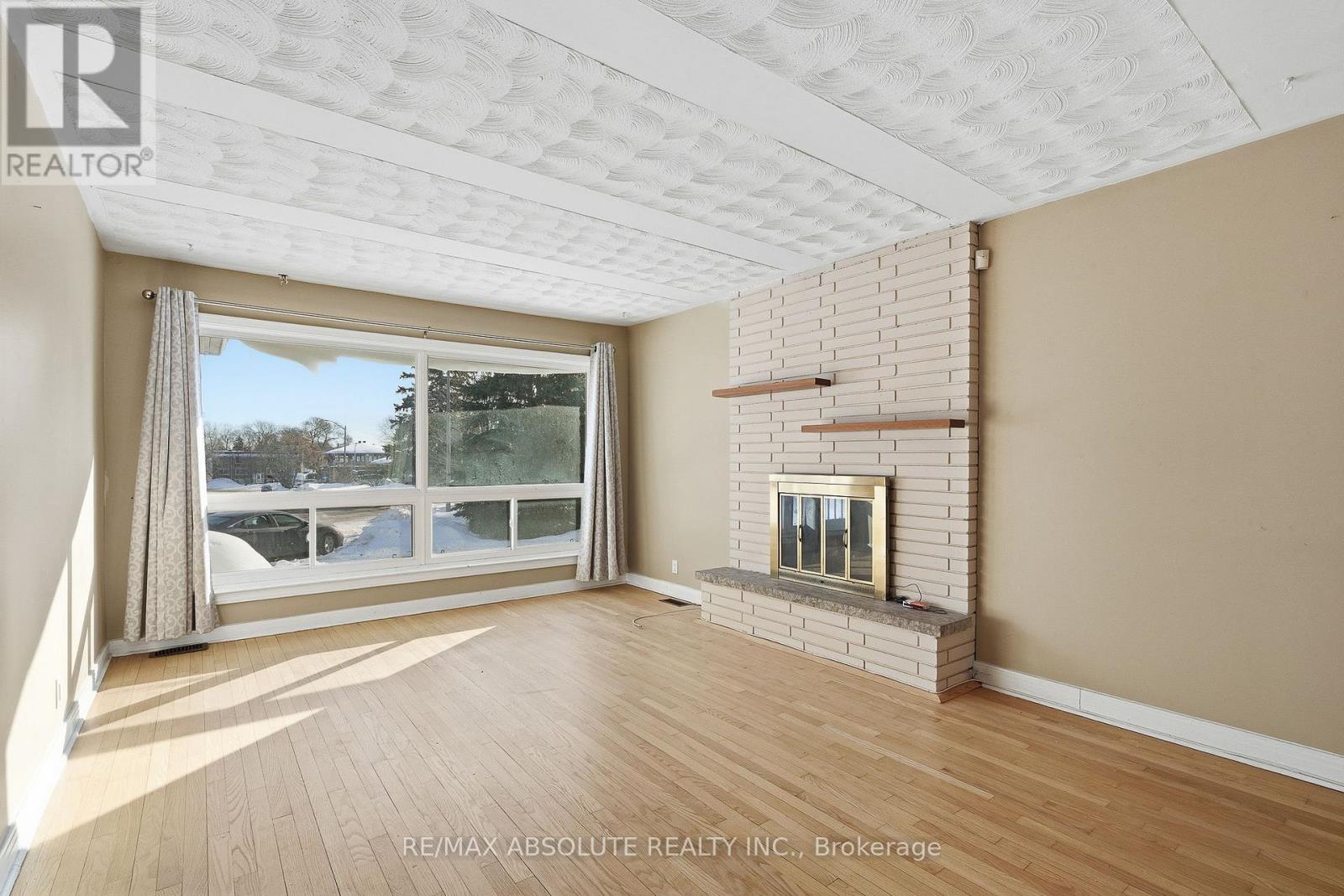 408-410 Allen Boulevard, Ottawa, Ontario  K1L 7B5 - Photo 3 - X12791108