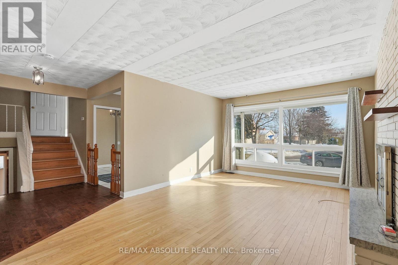 408-410 Allen Boulevard, Ottawa, Ontario  K1L 7B5 - Photo 4 - X12791108