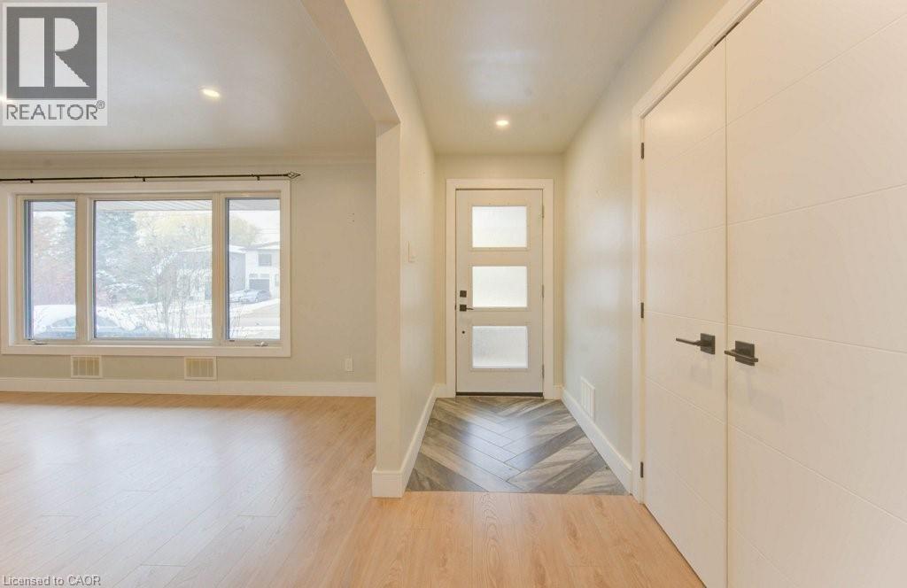 248 Dumfries Avenue, Kitchener, Ontario  N2H 2E8 - Photo 4 - 40805368