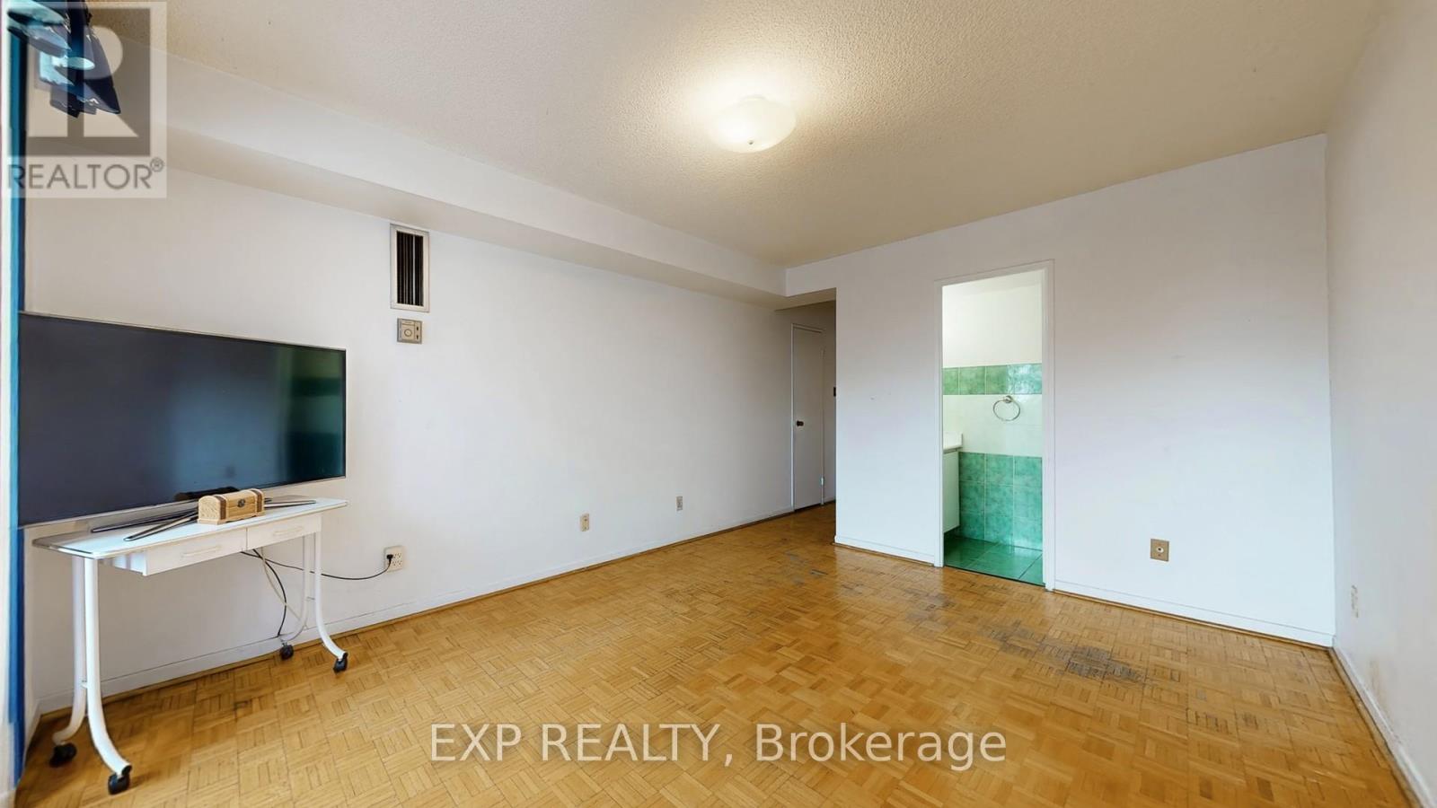 301 - 10 Tangreen Court, Toronto, Ontario  M2M 4B9 - Photo 21 - C12791114