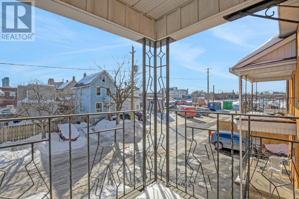 2 - 9 Larch Street, Ottawa, Ontario  K1R 6W4 - Photo 12 - X12791128