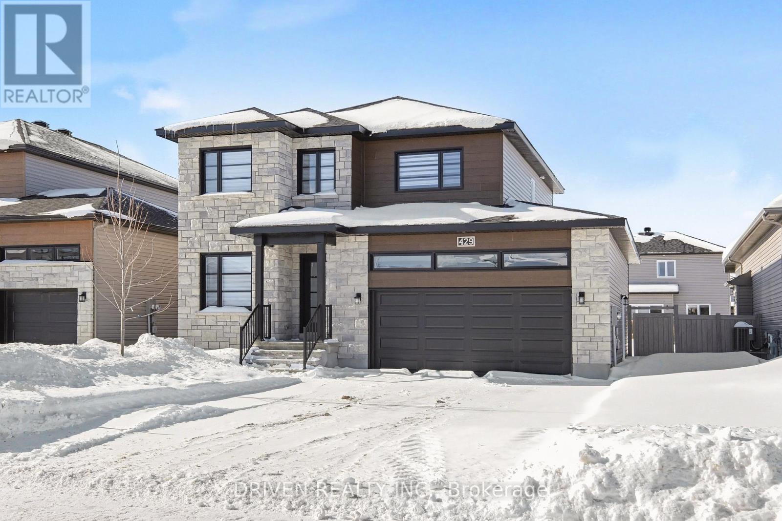 429 Aurora Street, Russell, Ontario  K4R 0L3 - Photo 2 - X12791132