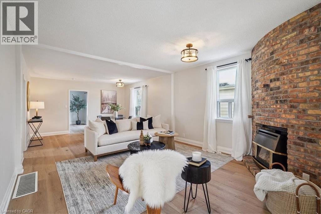 135 Deane Avenue, Oakville, Ontario  L6K 1N2 - Photo 7 - 40804954