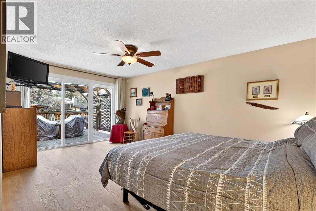 80 Oakmount Way Sw, Calgary, Alberta  T2V 4Y1 - Photo 21 - A2284151