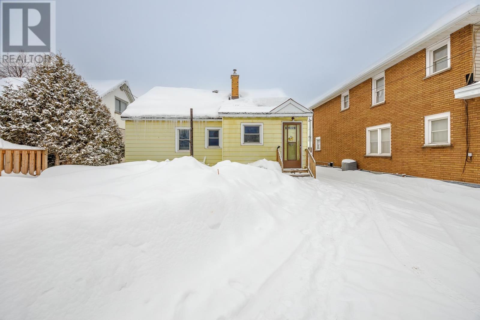 183 Henrietta Ave, Sault Ste. Marie, Ontario  P6C 2A2 - Photo 7 - SM260302