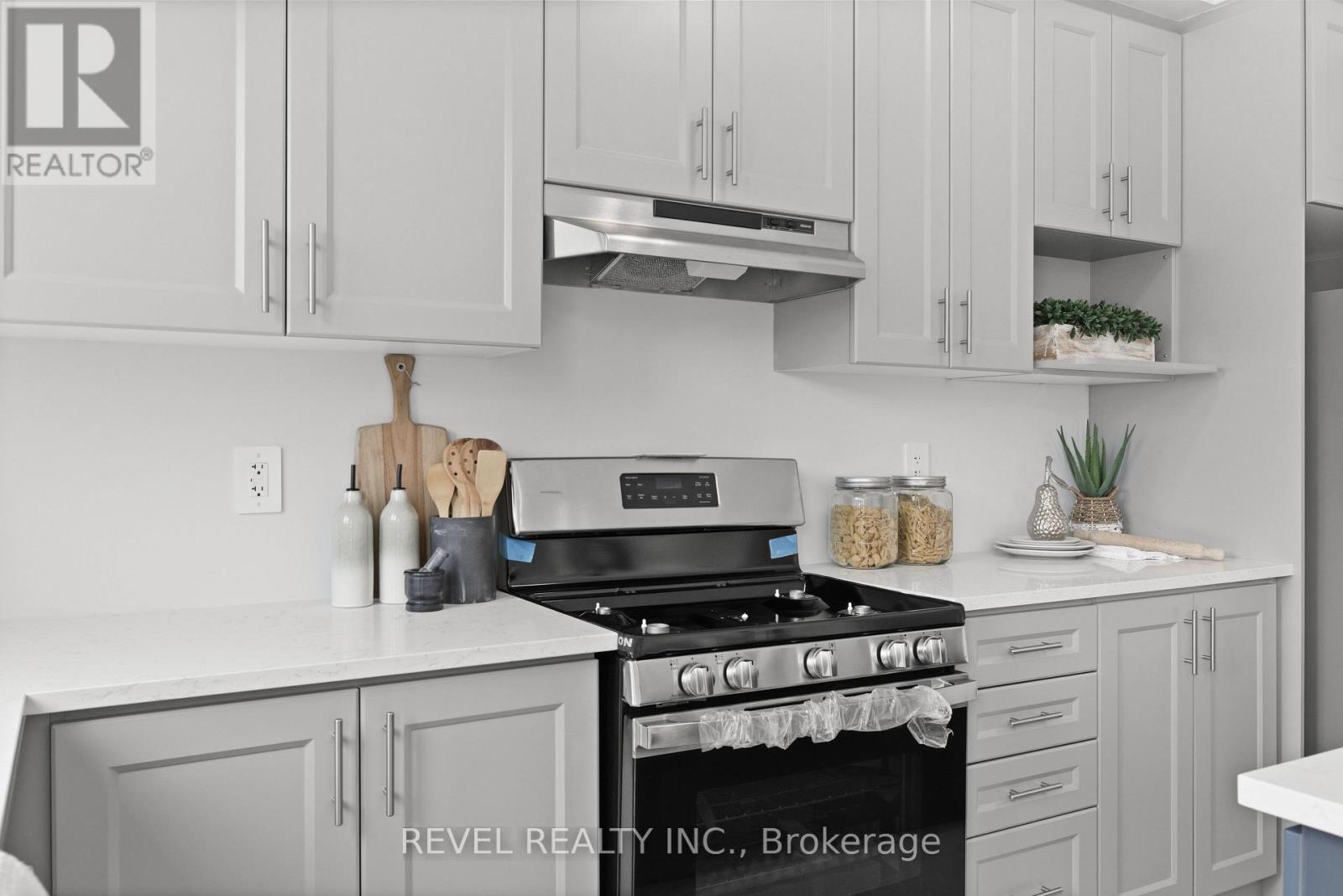 47 Corley Street, Kawartha Lakes, Ontario  K9V 6C2 - Photo 10 - X12791140